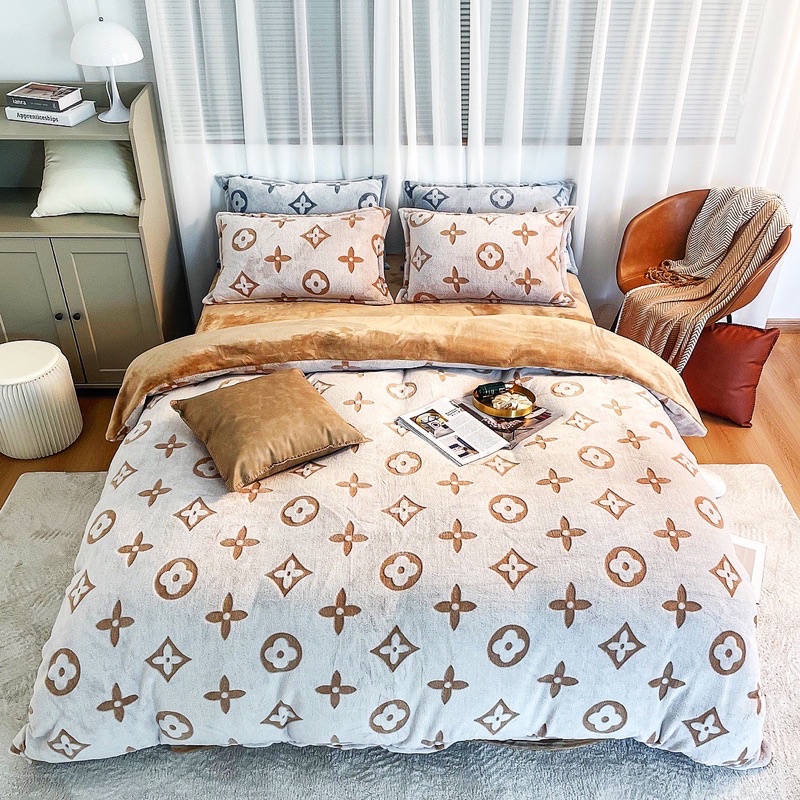 Classic Brown Louis Vuitton LV Monogram Luxury Branded Fitted Bed Sheet Cadar Queen Cadar King 4