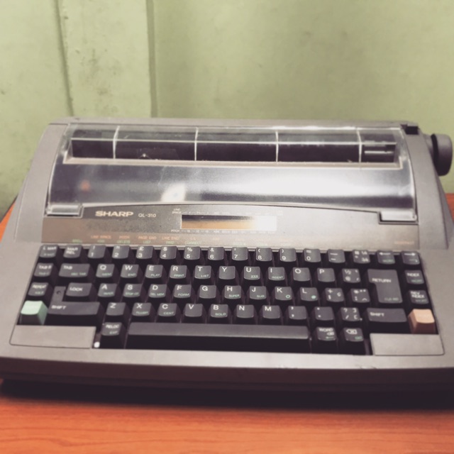 Electronic typewriter model: QL-310 Sharp (Pre-used ...