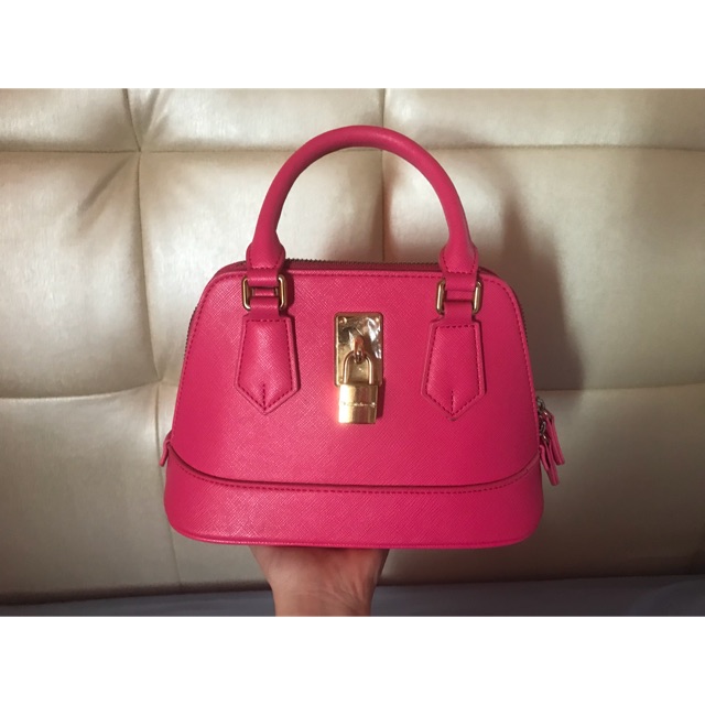 samantha thavasa sling bag