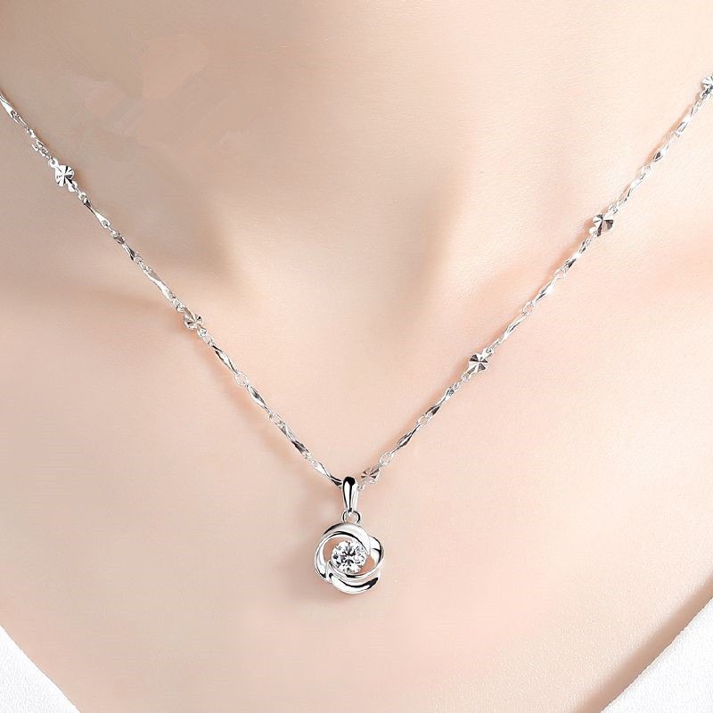 a nice necklace for girlfriend