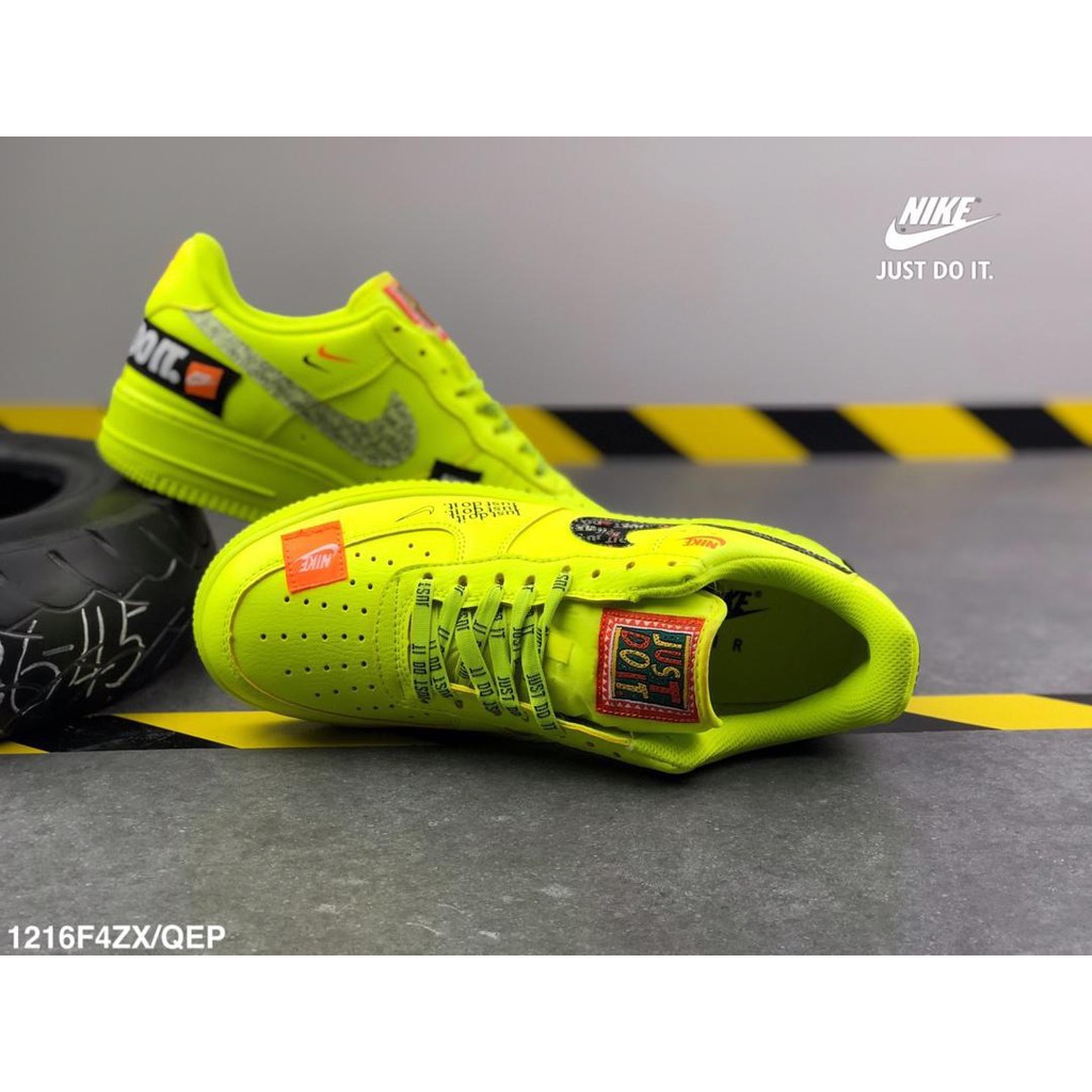 nike air force fluorescente