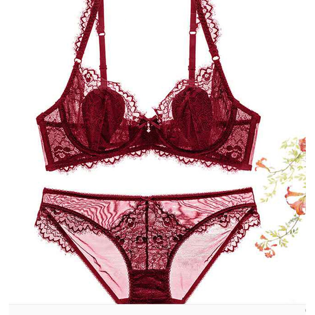 red lace bra and panty set