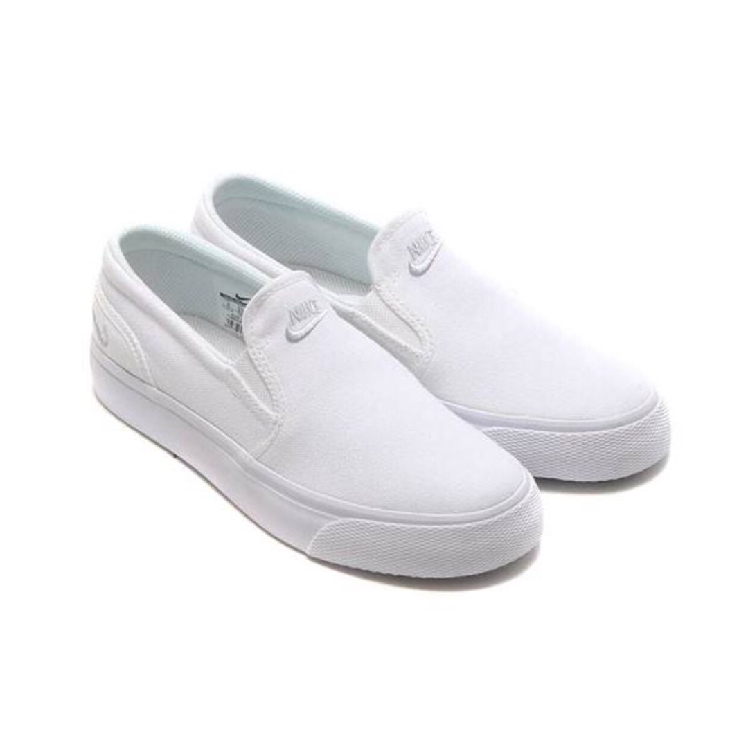 nike canvas slip on shoes womens