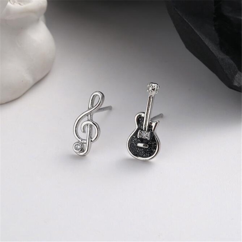 Creative 925 Sterling Silver Cute Guitar Note Earrings Female Black Small Single Diamond Asymmetrical Violin Musical Instrument E445