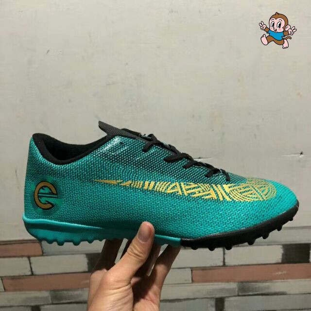 street soccer shoes nike