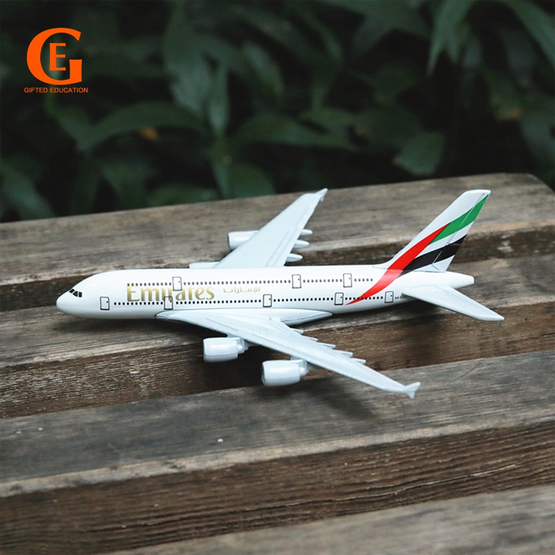 Emirates Airlines Airbus 380 Aircraft Model 15cm Diecast Metal A380 Aviation Plane Ornament Collectible Souvenir Toy