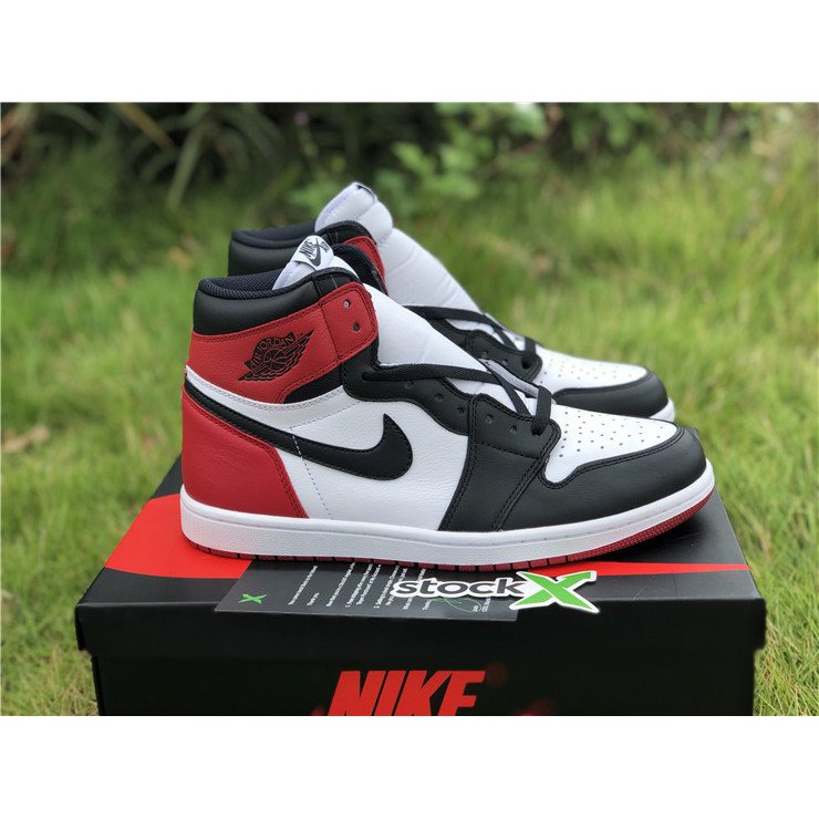 air jordan 1 retro high black toe