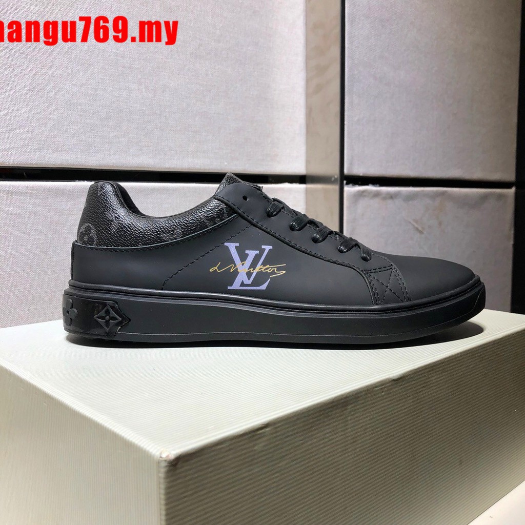 black sneakers louis vuitton