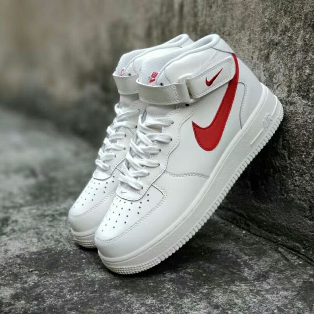nike synthetic leather sneakers