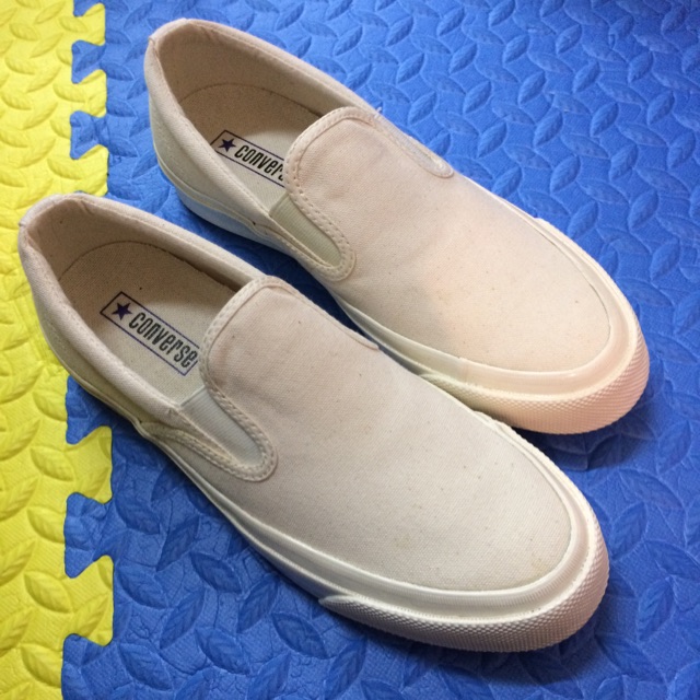 converse slip on deck star