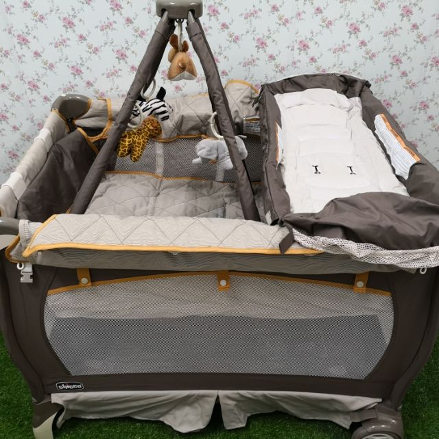 chicco baby playpen