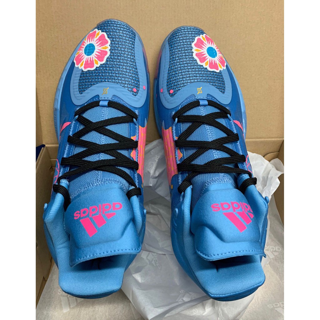 d rose 11 blue