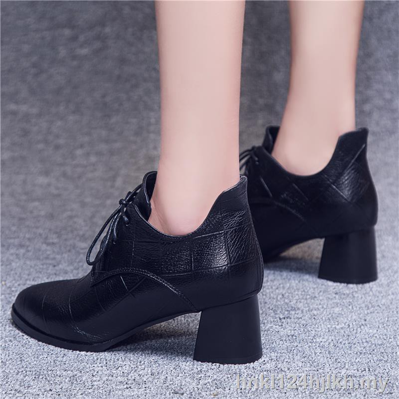 female wingtip shoes