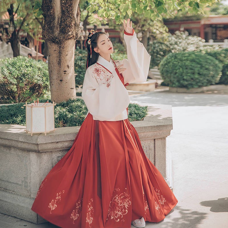 刺繡彼岸花春夏裝繡花紅色馬面裙日常款芙蓉月漢服女學生古裝 Shopee Malaysia