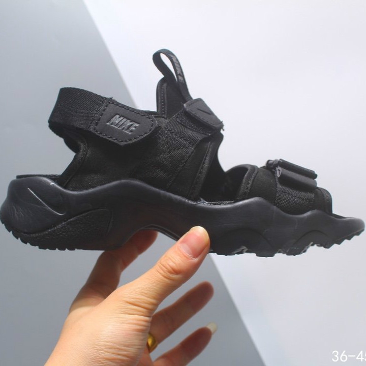 nike beach shoes