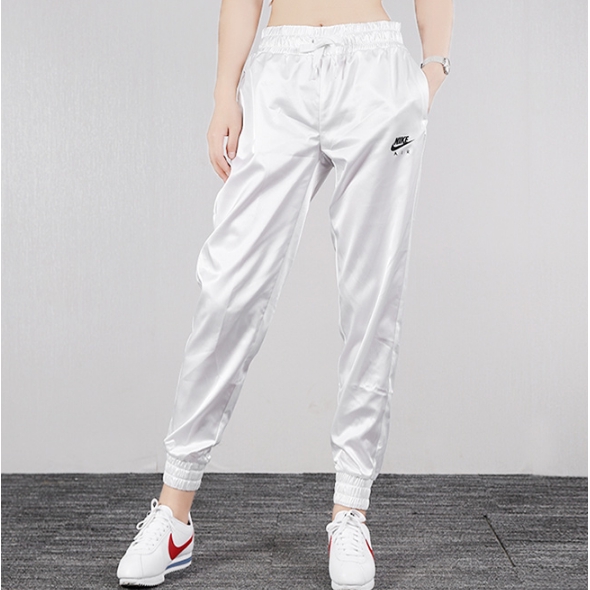 jogger pants nike womens