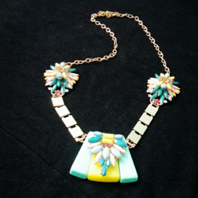 latest fashion necklace