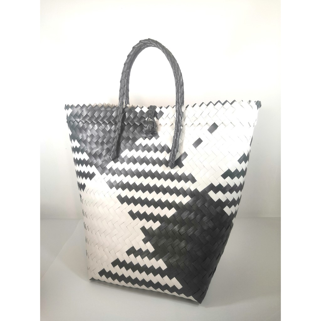 (XL) Hand Woven Bags/Beg Bakul Anyaman Plastik (XL) Black White ...