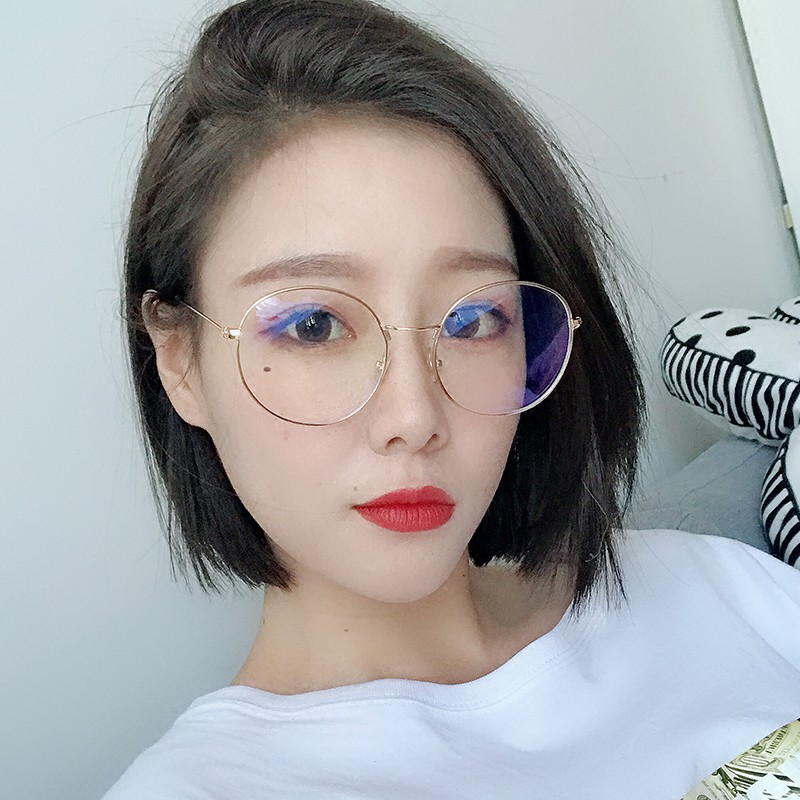 celebrities with round glasses