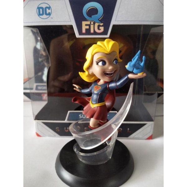 dc vinyl figure supergirl