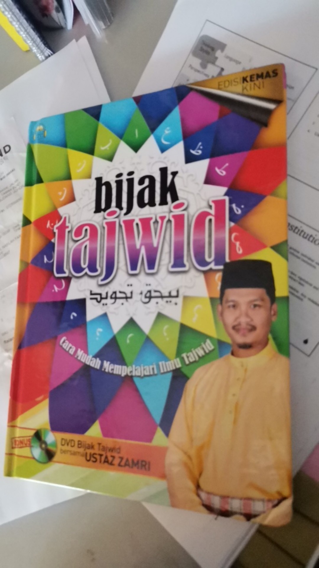 Limited Stock Buku Bijak Tajwid Cara Mudah Mempelajari Ilmu Tajwid Bersama Ustaz Zamri Mantop Bonus Dvd Shopee Malaysia