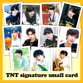 Signature around TNT Teens in Times Polaroid song Yaxuan, Liu Yaowen and Ma Jiaqi