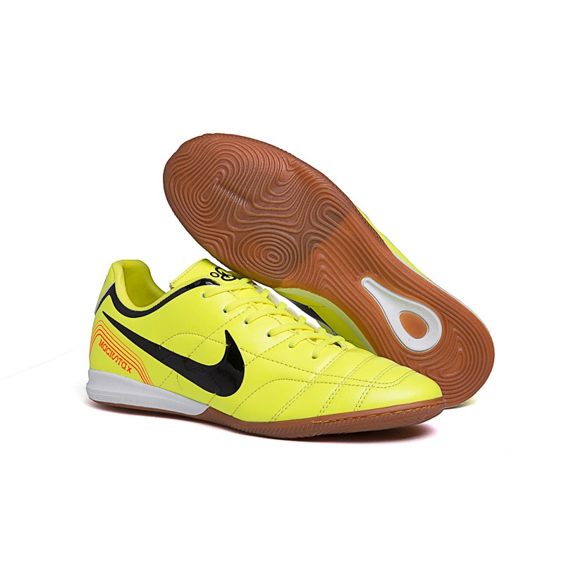 futsal soccer shoes