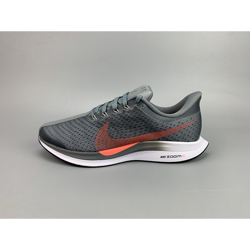 sport shoes nike for womens