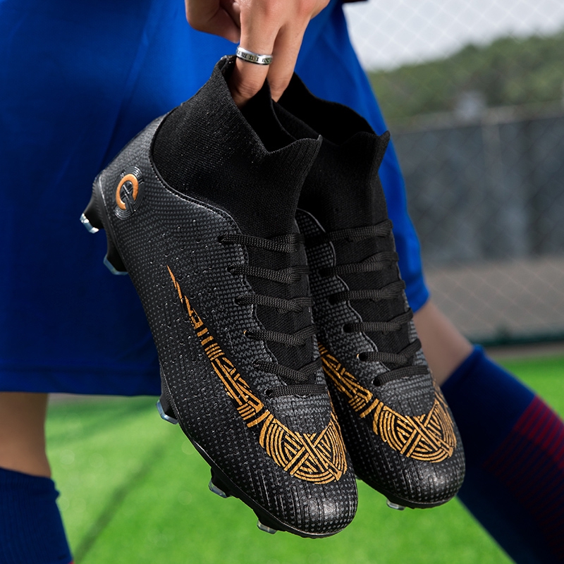 black ronaldo boots