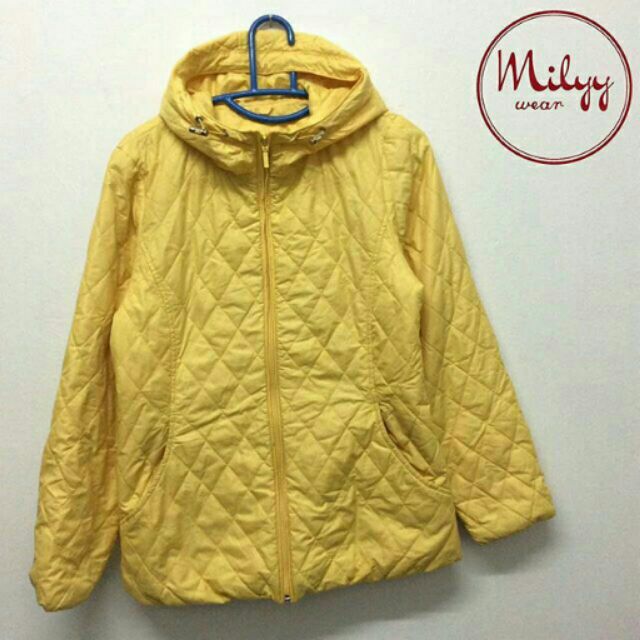 uniqlo yellow hoodie