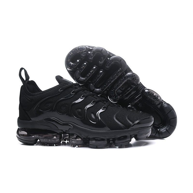 all black vapormax plus men's