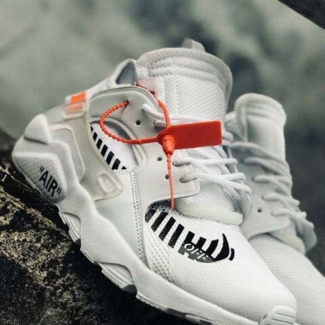 nike huarache all white