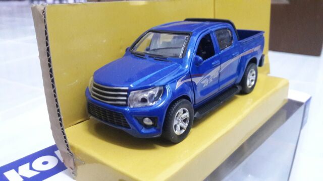 toyota hilux toy model