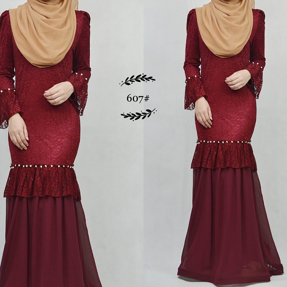 Baju Merah Hitam Untuk Dinner