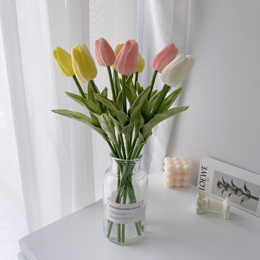 【Ready Stock】5PCS/set with vase Ins style artificial tulip flower Table decoration Milky White Pink 仿真郁金香花束桌面装饰拍照道具