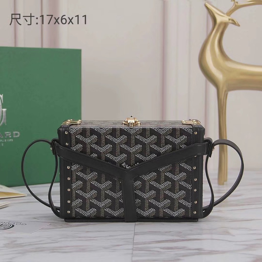 box shoulder bag