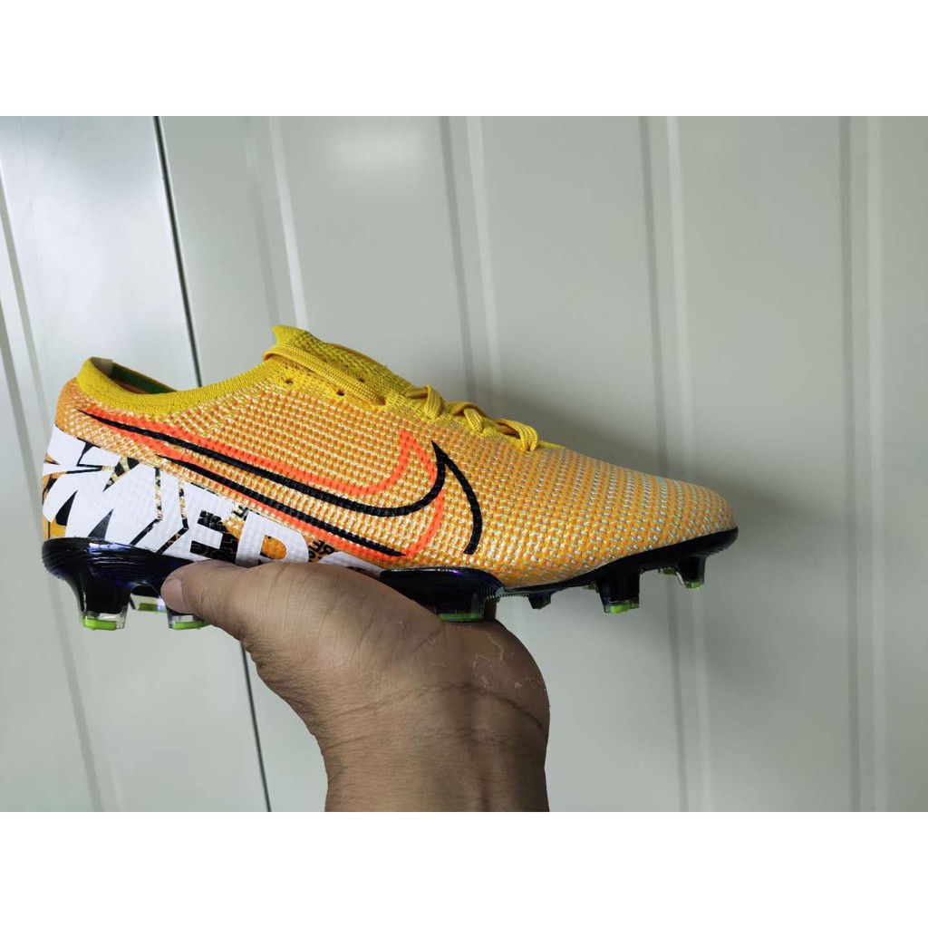 nike mercurial superfly 2011