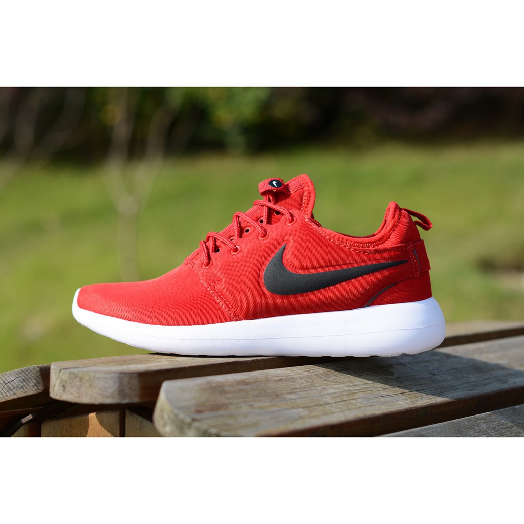 roshe two red