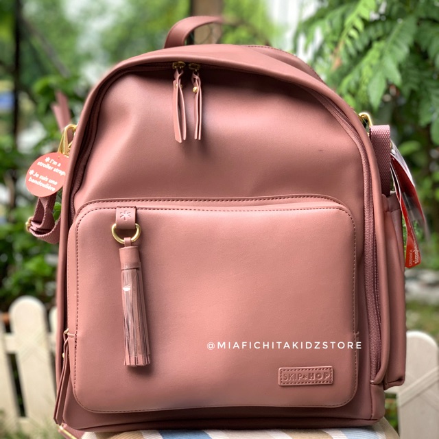 skip hop greenwich simply chic diaper backpack