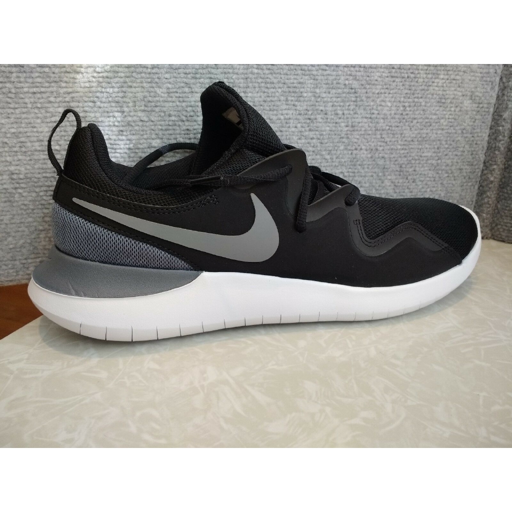 nike men's tessen running shoe