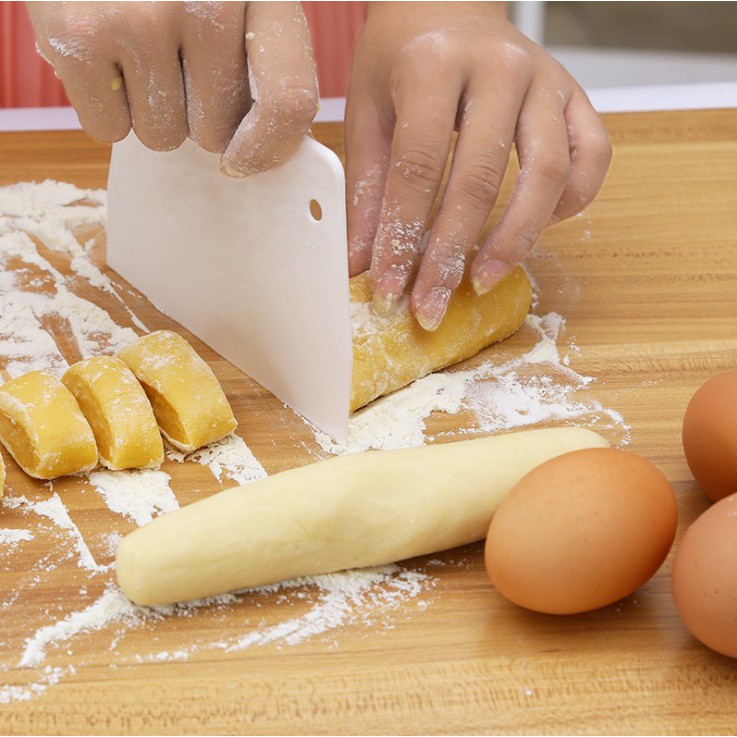 Pengikis Plastik Dapur Kek Kuih Roti/Kitchen use Plastic Silicone Scrapper Cutter Dough Bread Pastry/面包切割刮板刮刀