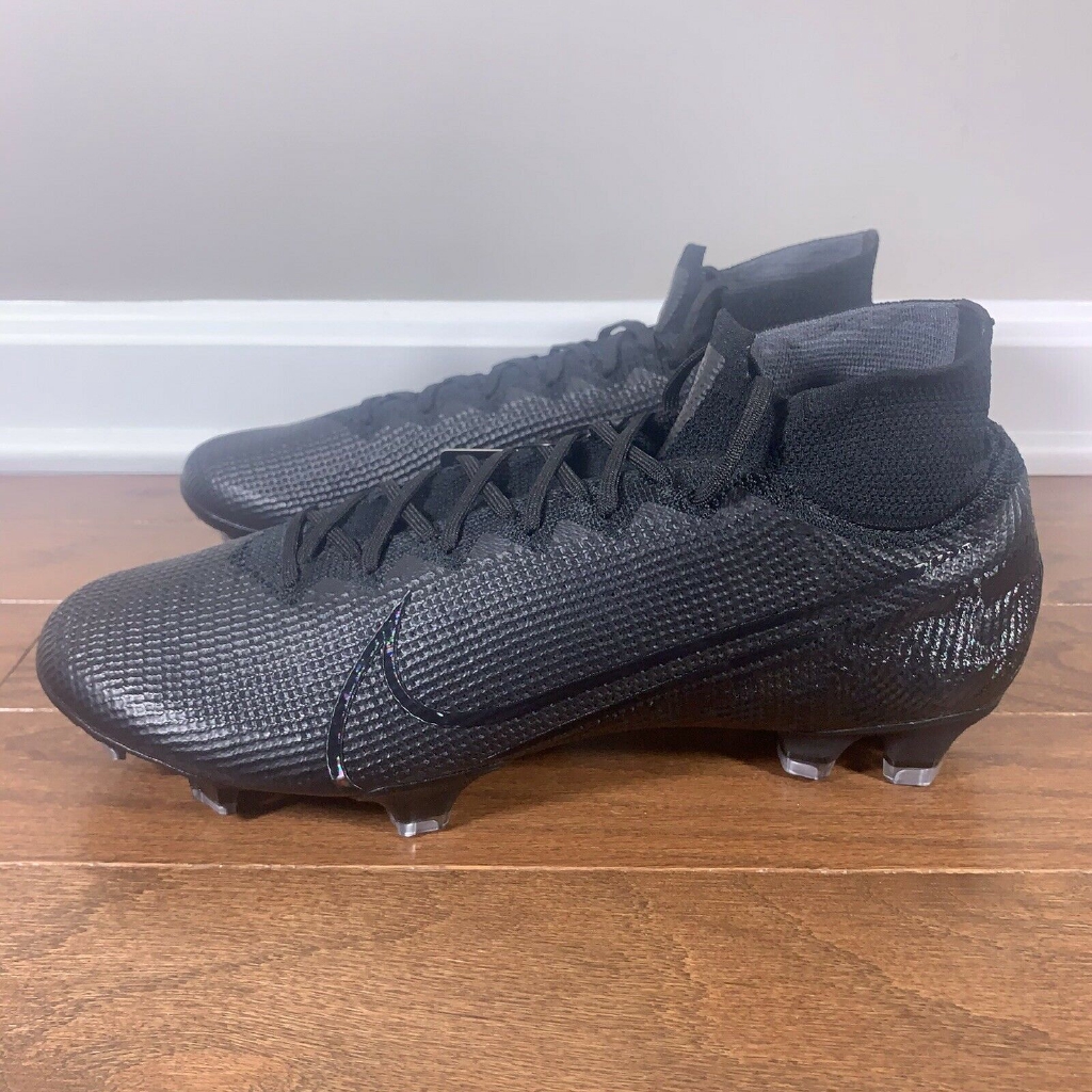 Nike Mercurial Superfly 7 Elite IC Indoor Court Football Shoe.