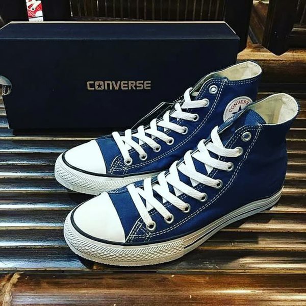 sepatu converse navy blue