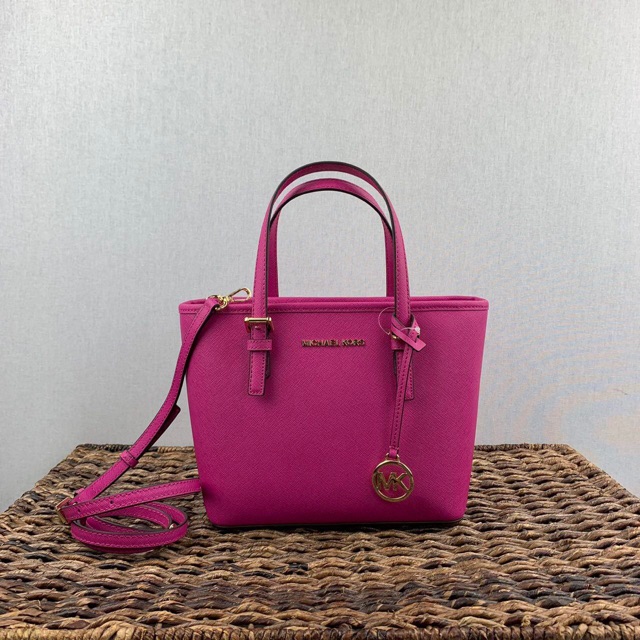 MICHAEL KORS JET SET TRAVEL XS CARRYALL CONVERTIBLE TZ CROSSBODY TOTE IN  FUSHIA | Shopee Malaysia