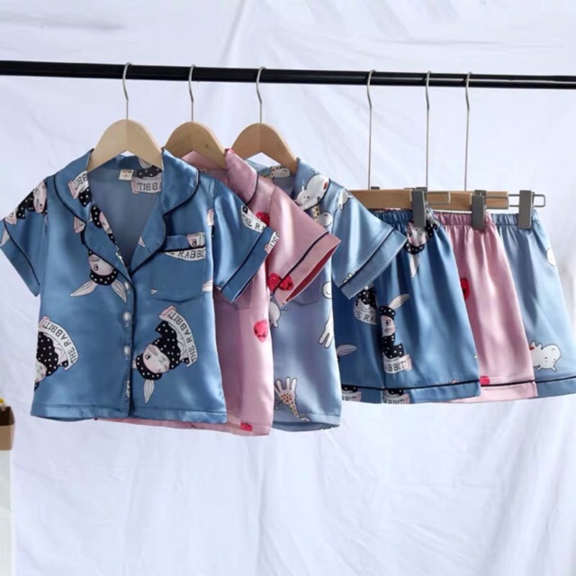 News Kids Unisex Nightwear Pajamas Set 儿童短袖薄款男女套装小孩冰丝家居服睡衣套装 Shopee Malaysia