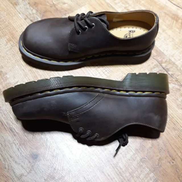 dr martens 1461 crazy horse