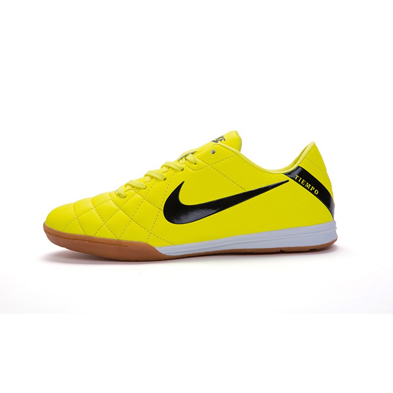 nike futsal shoes 2020