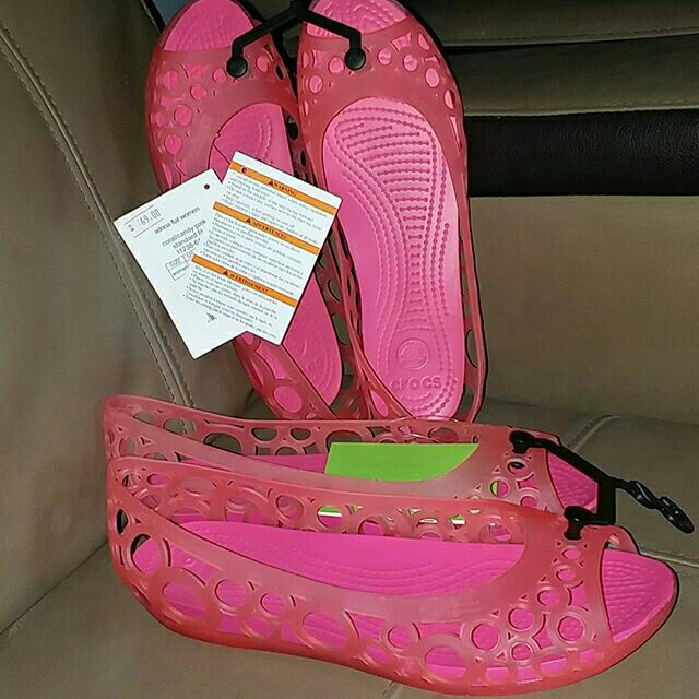 crocs w9 size