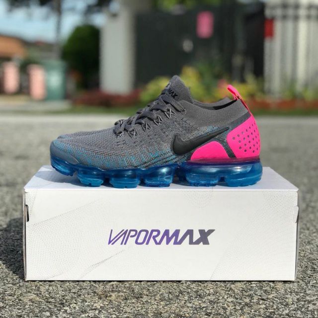 nike vapormax grey and pink