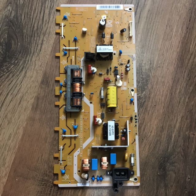 Original TOSHIBA 32HV10E 32A150C POWER BOARD MAIN BOARD PSIV161C01V